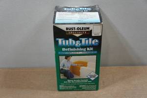 lot 277 image: Rust-Oleum Tub and Tile Refinishing Kit