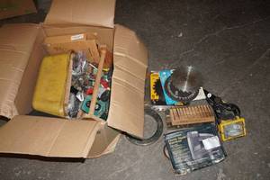 lot 296 image: Assorted Tools - Nailer, Saw Blades, Staplers