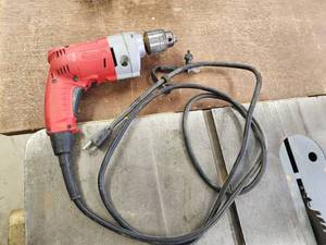 lot 956 image: Milwaukee Magnum Holeshooter 12-drive Drill