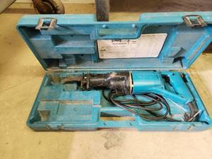 lot 961 image: Makita Recipro Saw Reciprocating Saw JR3000V with Case