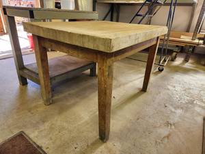 lot 981 image: Wood Block Table