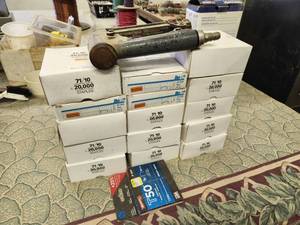 lot 989 image: Pneumatic Stapler with (12) Boxes of Staples