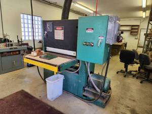 lot 935 image: Timesaver Speedbelt 3-Phase Sander 137-1HD