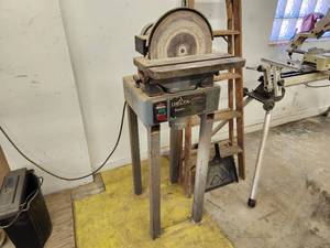 lot 941 image: Delta Sander