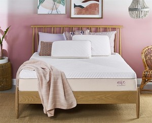 lot 19 image: Nue Firm Support 10  Mattress King