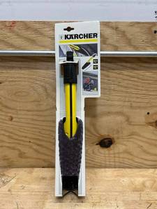 lot 28 image: Karcher 20-inch Wheel Rim Brush for Electric Pressure Washers with Bayonet Connectors