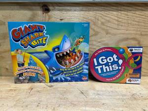 lot 67 image: Kids board games (lot of 2)