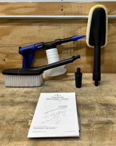 lot 110 image: Aquajoe 2 in 1 High-Powered Adjustable Foam Cannon Spray Gun with Attachments