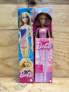 lot 112 image: Barbie Dolls (lot of 2)