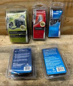 lot 196 image: Hopkins Car accessories lot of 5