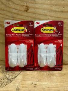 lot 224 image: 3M Command Medium Plastic Designer Hooks 3.125 in. L 2 pk