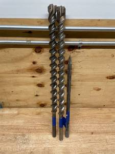 lot 250 image: Lot of 3 - Various Drill Bits