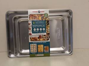 lot 6 image: NORDIC WARE BAKING SHEET 3 PIECE SET