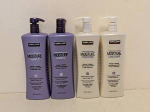 lot 79 image: (4) KIRKLAND SIGNATURE SHAMPOO AND CONDITIONER