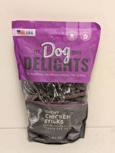 lot 111 image: DOG DELIGHTS CHEWY CHICKEN STICKS