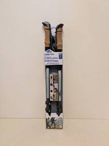 lot 121 image: CASCADE MOUNTAIN TECH CARBON FIBER TREKKING POLES