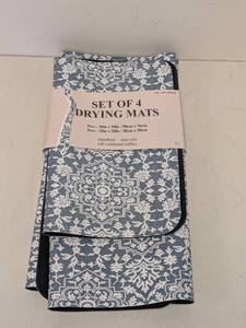 lot 130 image: SET OF 4 DRYING MATS