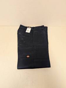 lot 215 image: NEW DICKIES LOOSE FIT 3030 PANTS