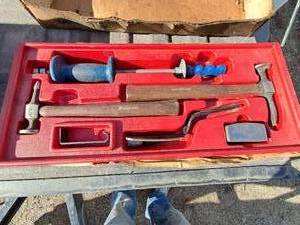 lot 1 image: Snap On 5pc Body Tool Set