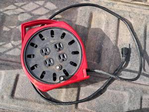 lot 6 image: Sears Multi Plug Electric Reel