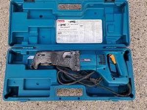 lot 39 image: Makita Reciprocating Saw