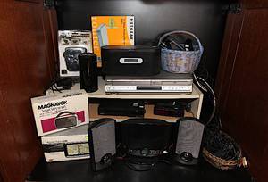 lot 0026 image: Big Electronics Bundle Lot - Many Items