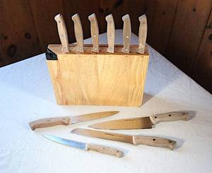 lot 0034 image: Butchers Best Commercial Stainless Knives with Sharpening Block