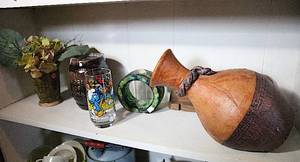 lot 0152 image: Shelf Lot #3 - Multiple items in one lot - See Pic