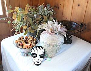 lot 0053 image: Misc Home Decor Lot - Decorative Plants and Pots, Cool Mask - See pics