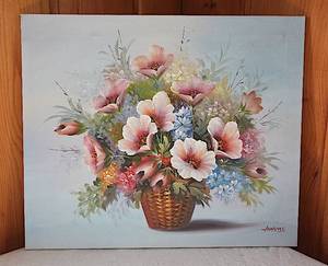 lot 0076 image: Original Canvas Painting - Signed - Floral Still Life