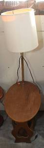 lot 0100 image: End Table Floor Lamp with Shade #2 - Working