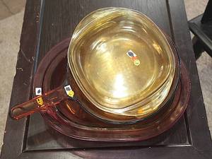 lot 0114 image: Retro Glass Cookware - See Pic
