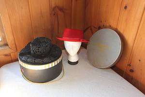 lot 0125 image: RETRO FASHION ATTIC FIND - 60s Mod Hats with Hat Box - Historical WI Find - Lot #5