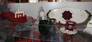lot 0185 image: Shelf Lot #36 - Multiple items in one lot - Some Christmas - See Pic