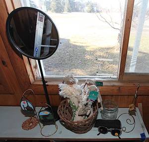 lot 0218 image: Shelf Lot #62 - Multiple items in one lot - Some Christmas - See Pic