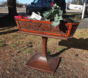 lot 0272 image: Home Decor Bundle #7 with Furniture