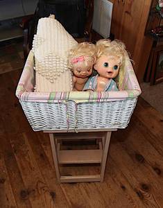 lot 0276 image: Home Decor Bundle #8 with Furniture