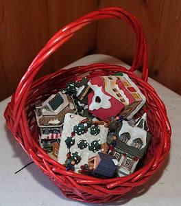 lot 0278 image: CHRISTMAS BUNDLE - Multiple Items #3