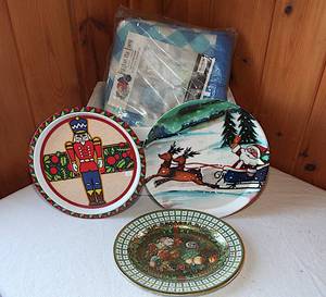 lot 0282 image: CHRISTMAS BUNDLE - Multiple Items #7