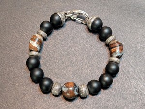 lot 90A image: K - William Henry 7.5 Inch Beaded Bracelet with Silver Accents