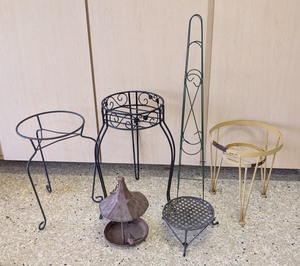 lot 308 image: G - Collection of 5 Metal Plant Stands and Vintage Bird Feeder