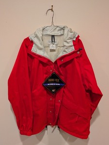 lot 317 image: C - LL Bean Gore-Tex Stowaway Red Mens Jacket Size Large with Tags
