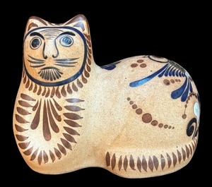 lot 25R image: DR - Hand-Painted Mexican Pottery Cat Figurine