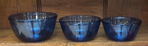lot 33R image: K - Anchor Hocking Cobalt Blue Nesting Glass Mixing Bowl Set of 3