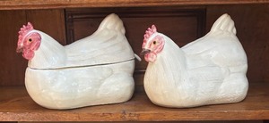 lot 37R image: K - N.S. Gustin Co Hand Decorated Chicken Soup Tureen and Decor