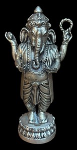 lot 40R image: K - Metal Ganesha Decorative Figurine