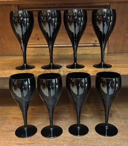 lot 91R image: K - Set of 8 Black Glass Stemware Goblets