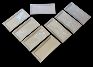 lot 98R image: DR - Set of 8 Sur La Table Rectangular Plates