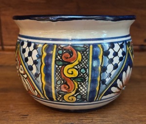 lot 104R image: K - Hand-Painted Mexican Pottery Bowl
