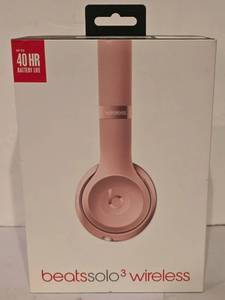 lot 257K image: SR - Unopened Beats Solo3 Wireless Headphones Rose Gold with Case